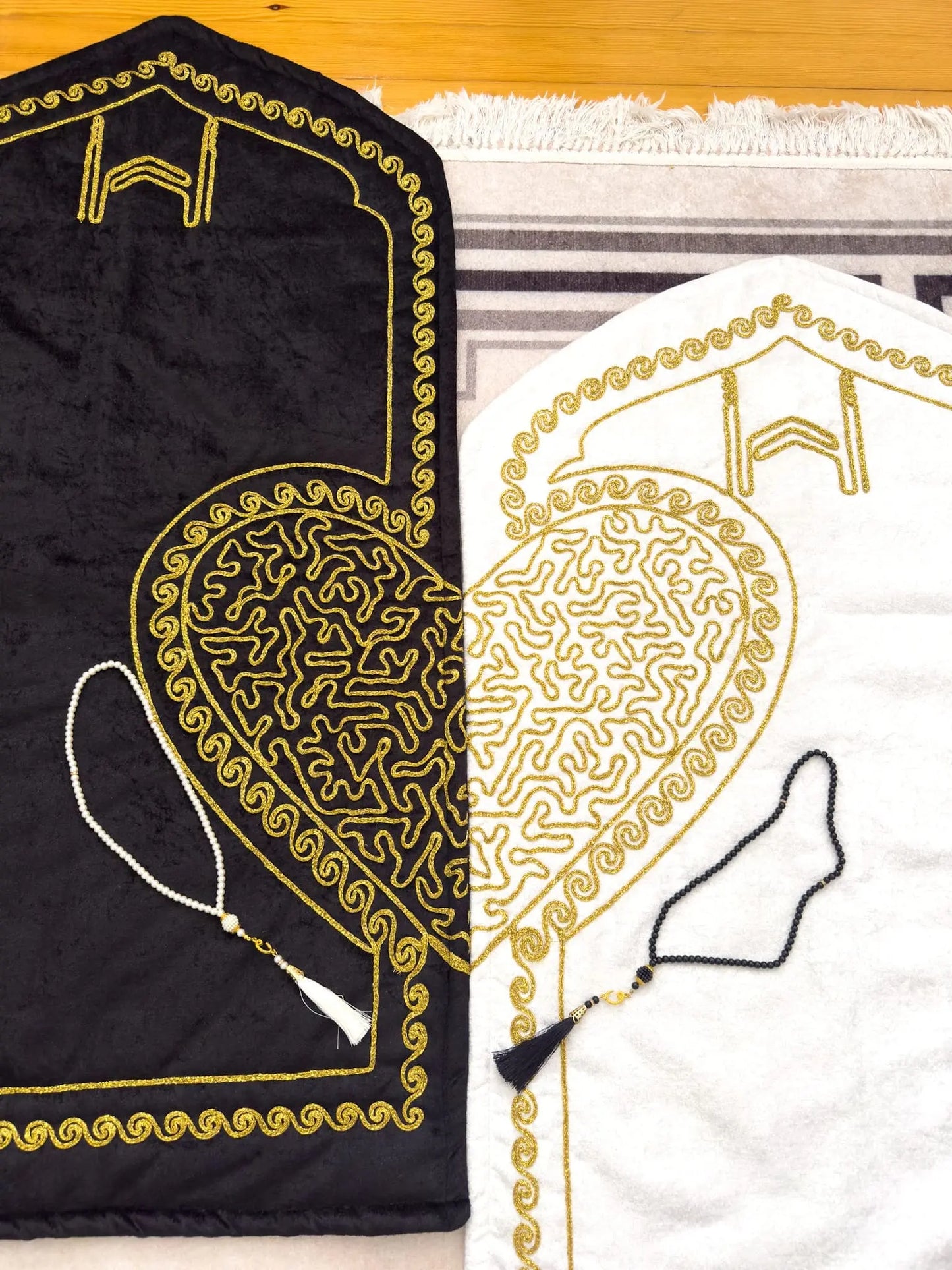 Noorvella Embroidered Heart Prayer Mat Set